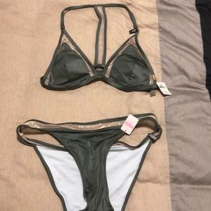 Pink VS bikini with tags !